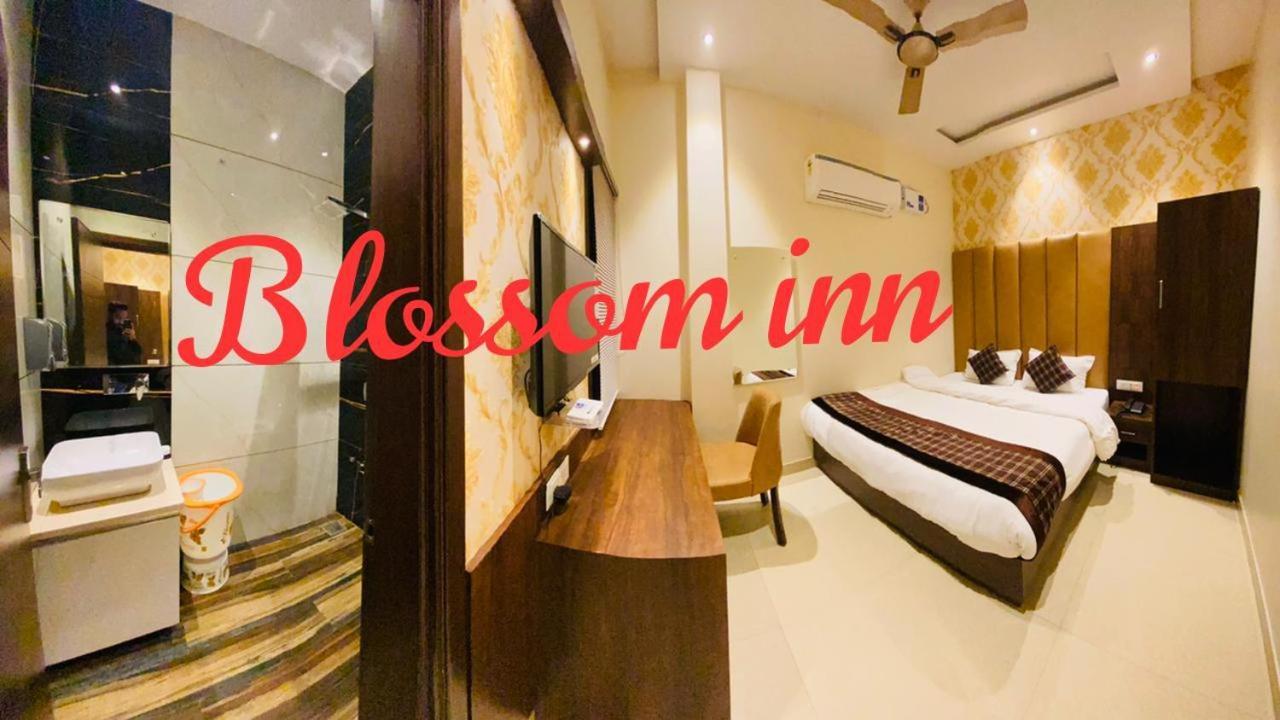 Hotel Blossom Inn Amritsar Esterno foto