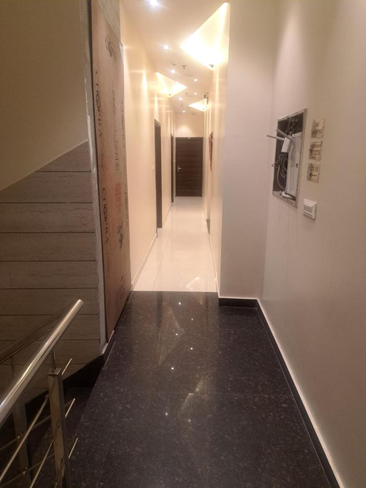Hotel Blossom Inn Amritsar Esterno foto